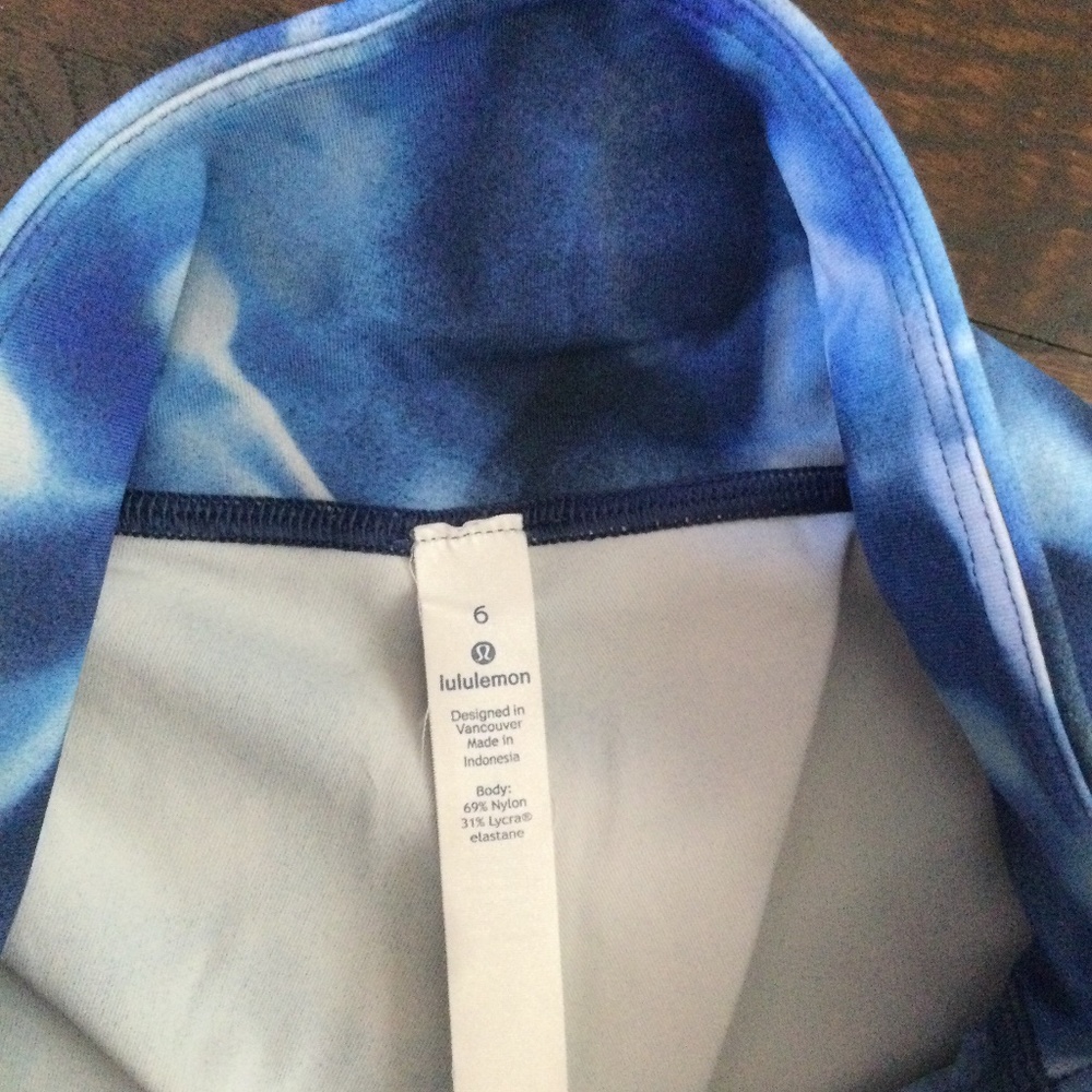 Lululemon LR Wunder Under leggings Sz 6